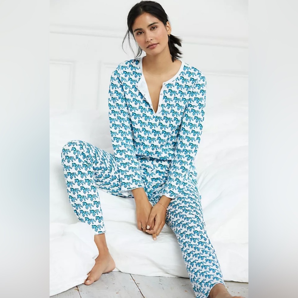 Anthropologie - Roller Rabbit Horses Pajama Set - Color: Blue Motif - Size: S